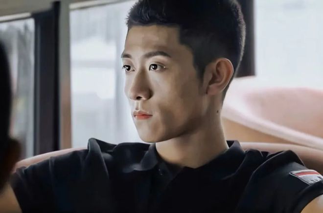 21點:那些和杨紫“分手”的男人们,现在怎么样了?
