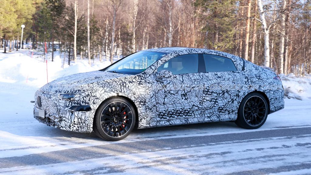 老虎機：梅赛德斯-AMG 全新 CLA 高性能电动轿车路测图曝光，510 马力挑战宝马 M3