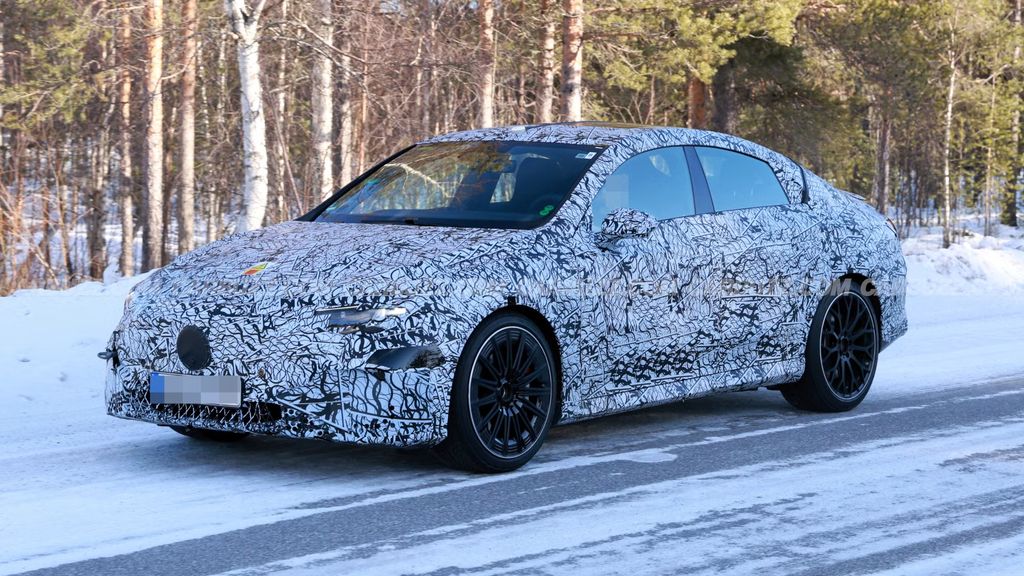 老虎機：梅赛德斯-AMG 全新 CLA 高性能电动轿车路测图曝光，510 马力挑战宝马 M3